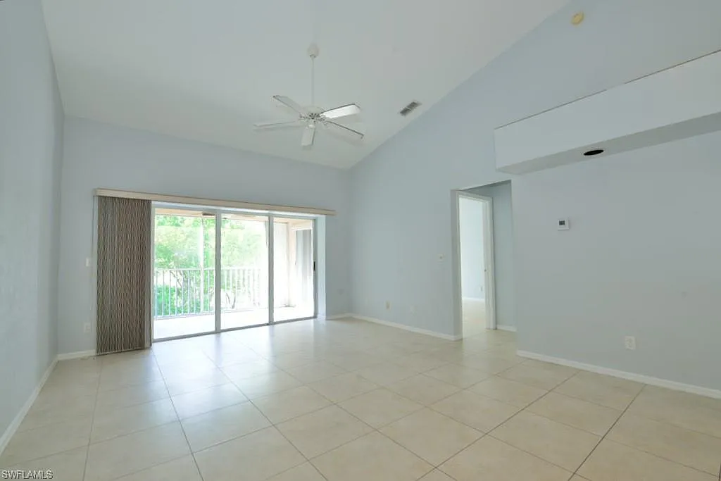 2 bed, 2.0 bath, 1122 sqft, $1,800 — Photo 3