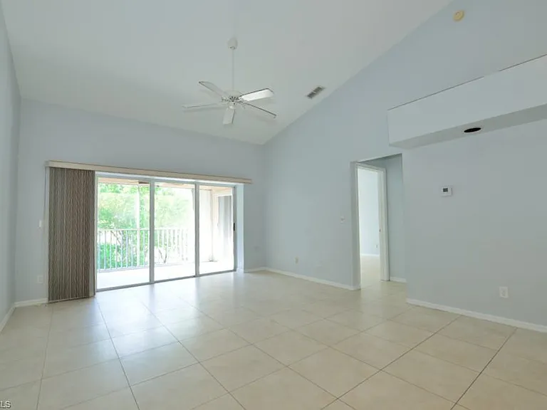 1042 Mainsail Dr #823 — Photo 3