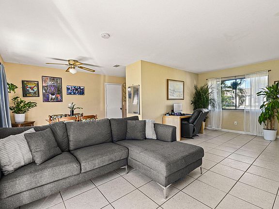 5th image of 2419 SE Marius St
