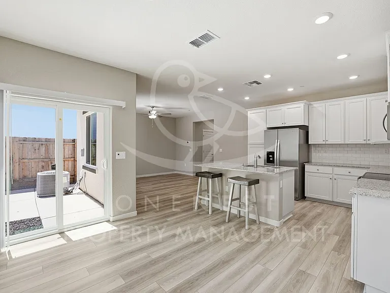 2279 Comstock Ln — Photo 12