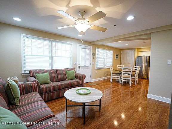 4th image of 2400 Grand Central Avenue #4