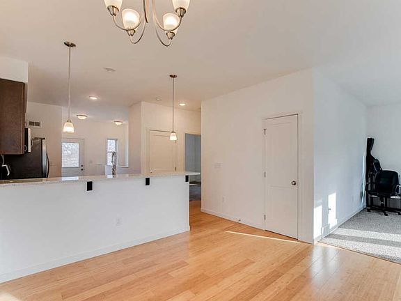 4th image of 1115 McLean Ave