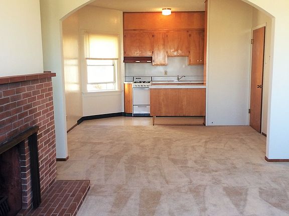 2nd image of 2673 Lombard St