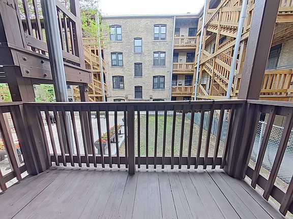 3rd image of 721 W Briar Pl #723-1R