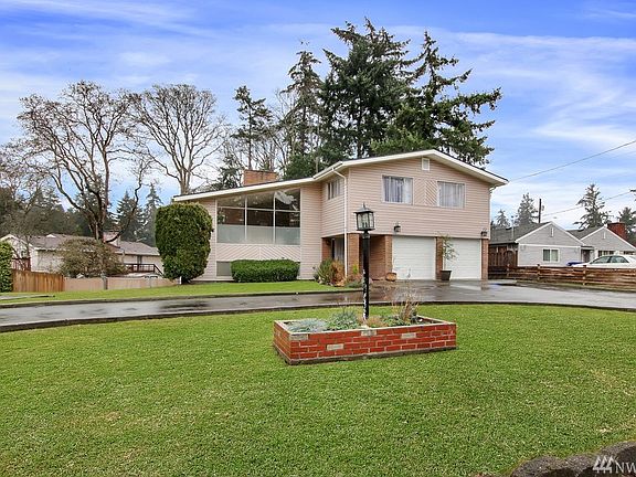 3rd image of 9017 Lorraine Ave S