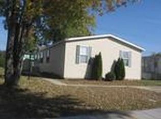 17149 Falsworth St, Macomb, MI 48044
