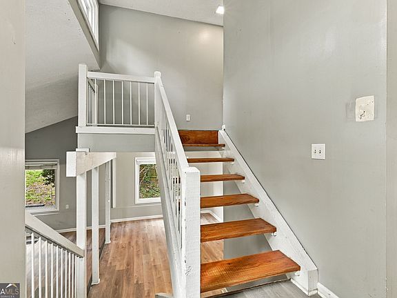4th image of 3117 Sycamore Ln