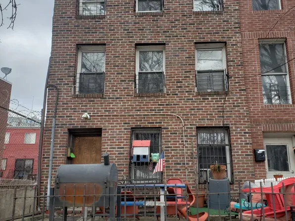 9 N Elliott Pl, Brooklyn, NY 11205