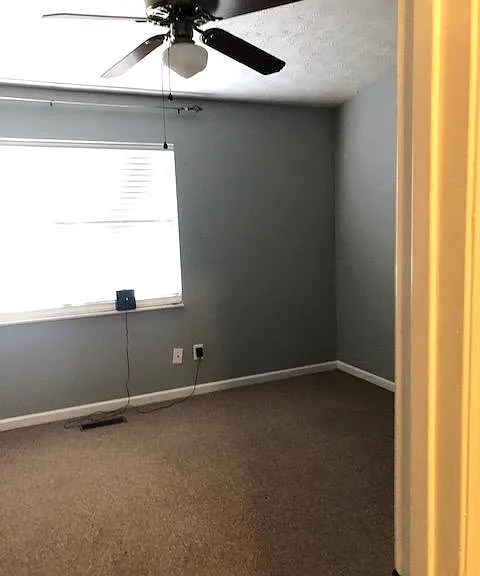 641 Shadywood Ln — Photo 10