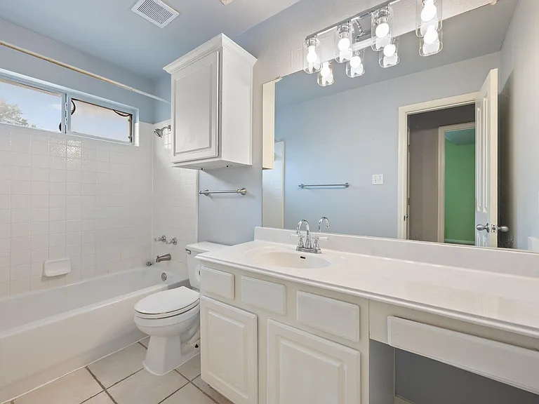 1006 Shadow Valley Cv — Photo 25