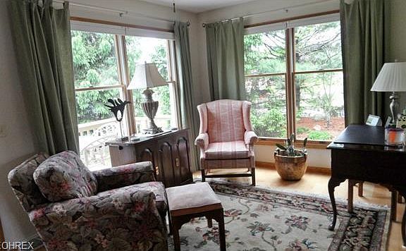3rd image of 209 Blackstone Cir