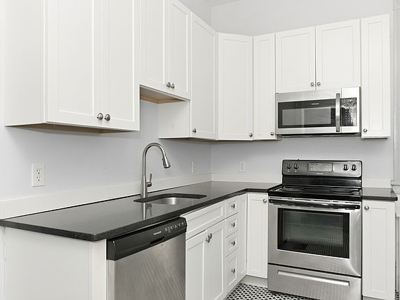 5th image of 21 W 36th St #A