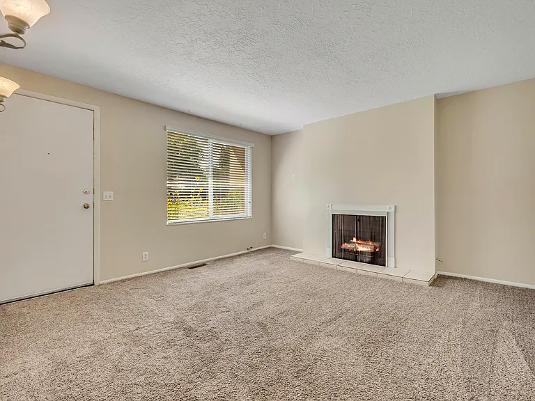 169 N 300 E #169 — Photo 2