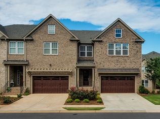 6437 Fairway Row Ln, Charlotte, NC 28277