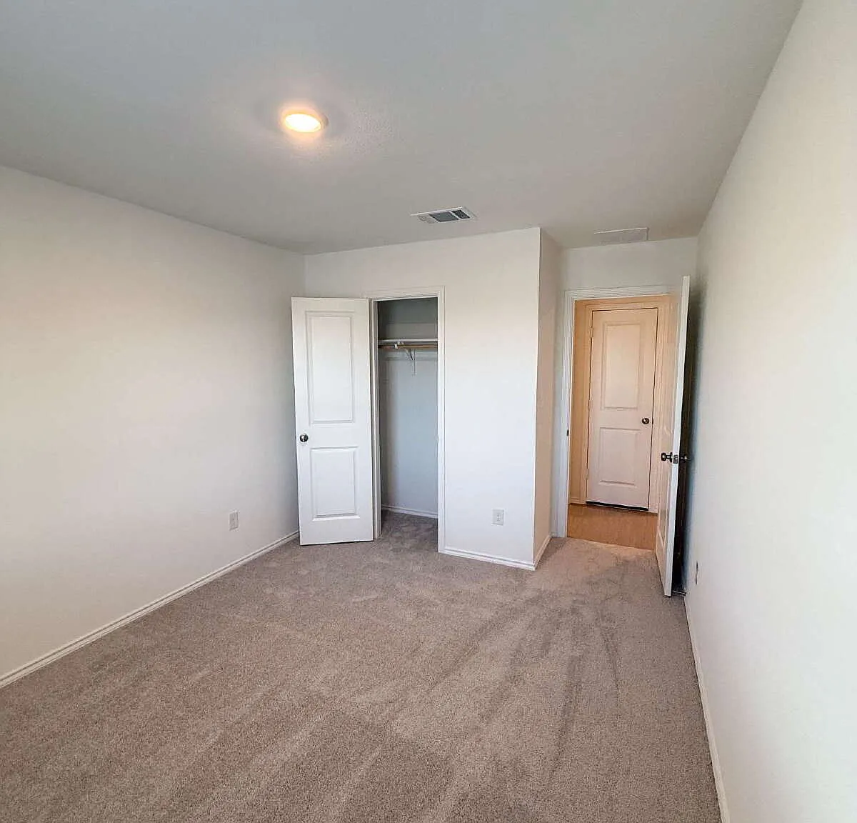 4 bed, 2.0 bath, 1500 sqft, $1,825 — Photo 4
