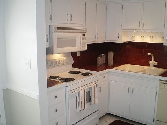 Clean and updated kitchen