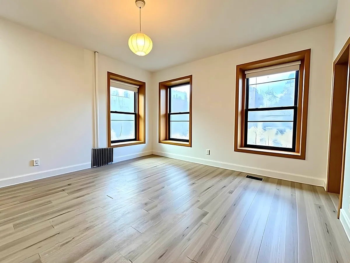 Building Photo - 128 Montague St #2F
