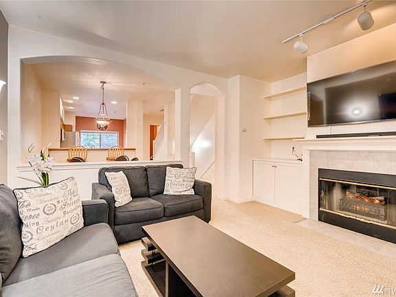 5th image of 18501 SE Newport Way Unit F129