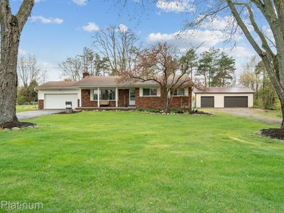 5834 Pinckney Rd, Howell, MI, 48843