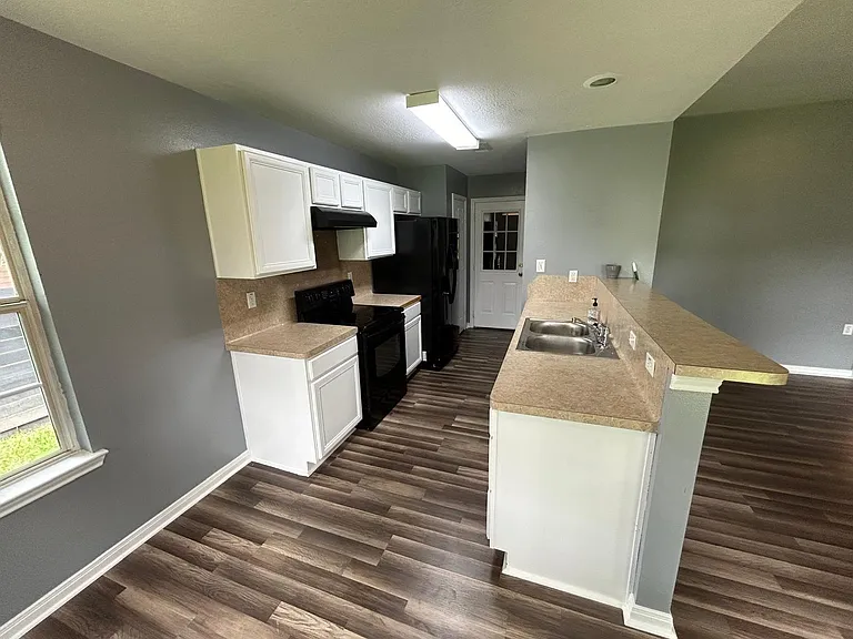 5878 Chapel Ln — Photo 2