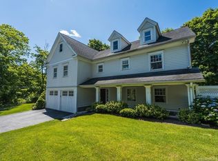 176 Valley Rd #1, Cos Cob, CT 06807