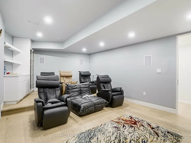 560 Shenandoah Dr — Photo 32