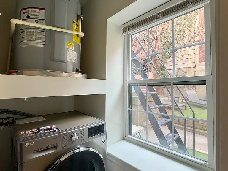 415 Saint Paul St — Photo 6