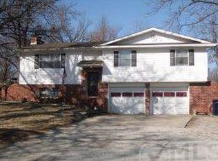 880 Oak Crst, Baxter Springs, KS 66713