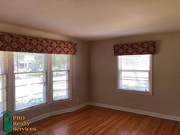 3rd image of 6420 1st Ave S