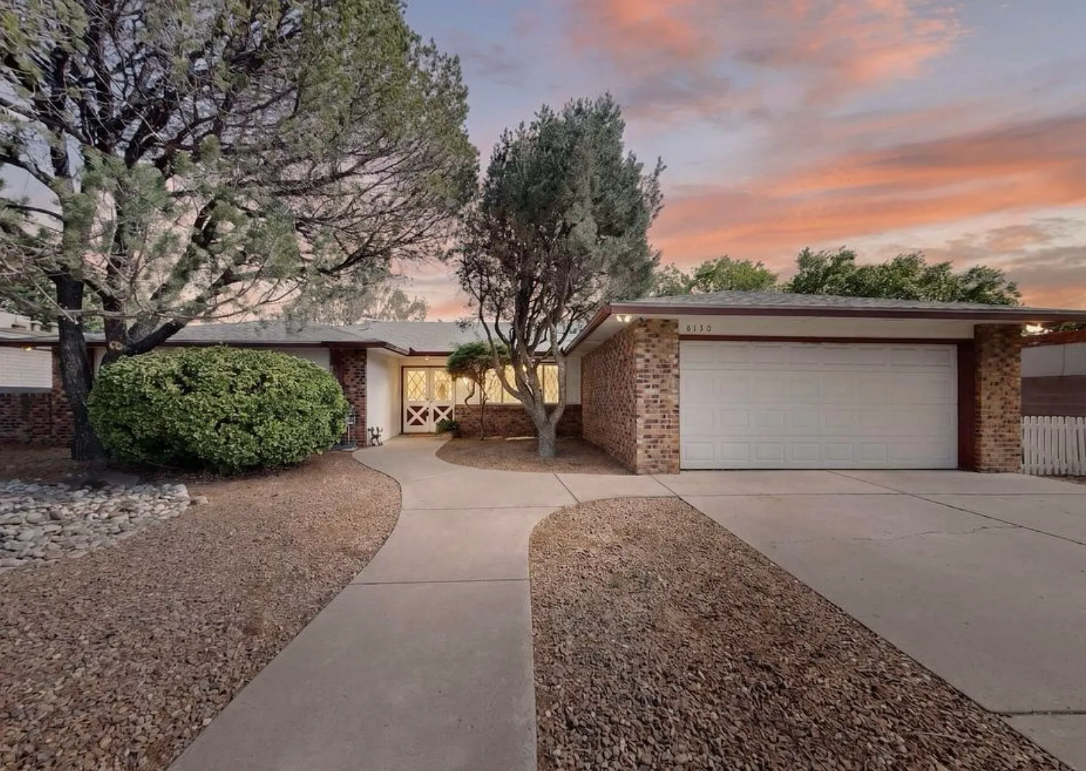 8130 Avenida La Prestina NE — Photo 2