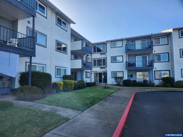 950 Evergreen Rd APT 110, Woodburn, OR 97071