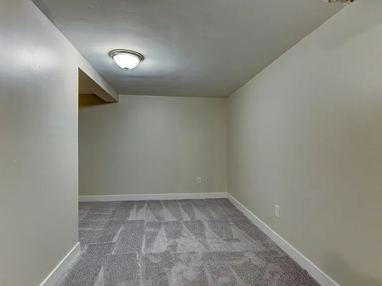 1413 S 4th St — Photo 8