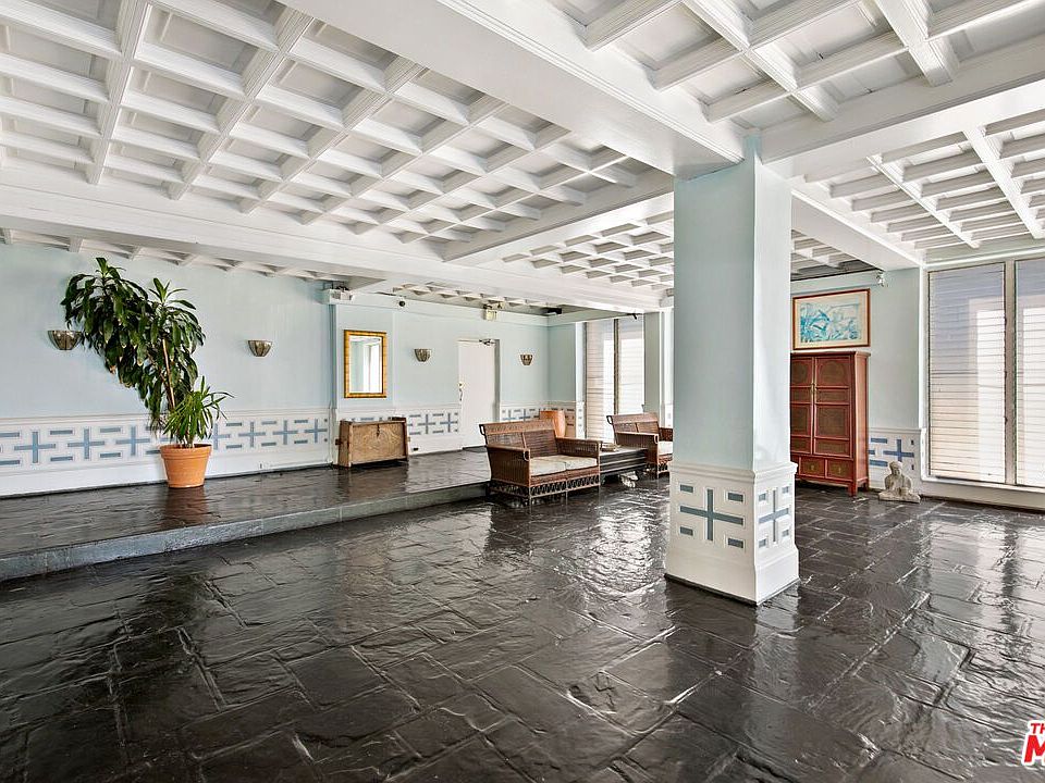 1st image of 634 S Gramercy Pl #510