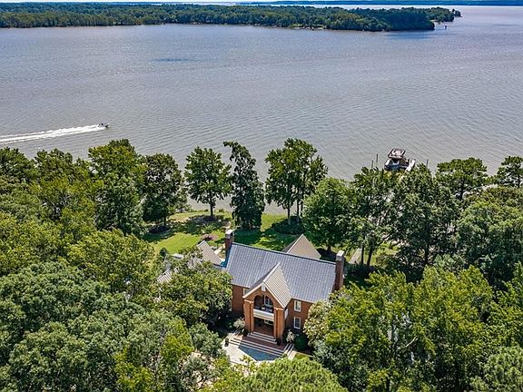 3rd image of 22600 Cypress Point Rd