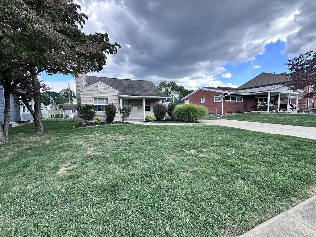 4406 Grand Central Ave — Photo 1
