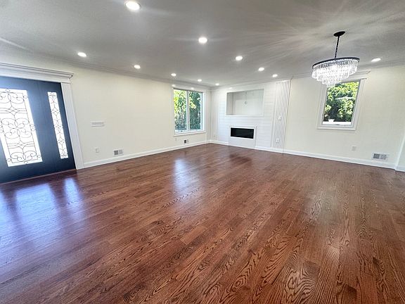 4th image of 701 13th Ave