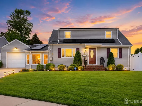 91 Crestview Rd, Fords, NJ 08863