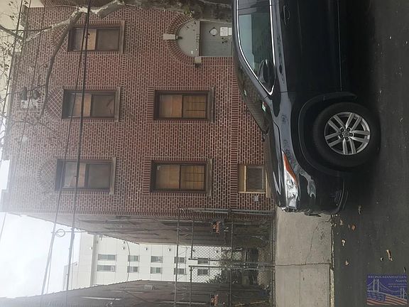 4th image of 2253 Bassford Ave