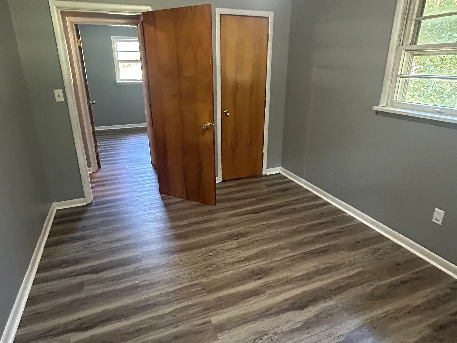 4 Bed 1 Bath Single Family Home For Rent — Photo 3