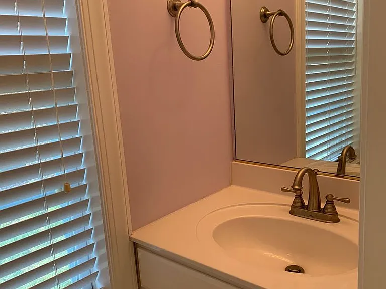 330 Pin Oak Dr — Photo 2