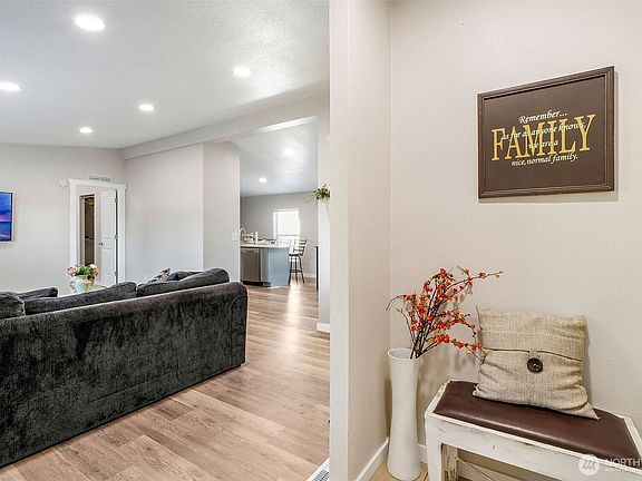 5th image of 3211 W Wapato Drive #32