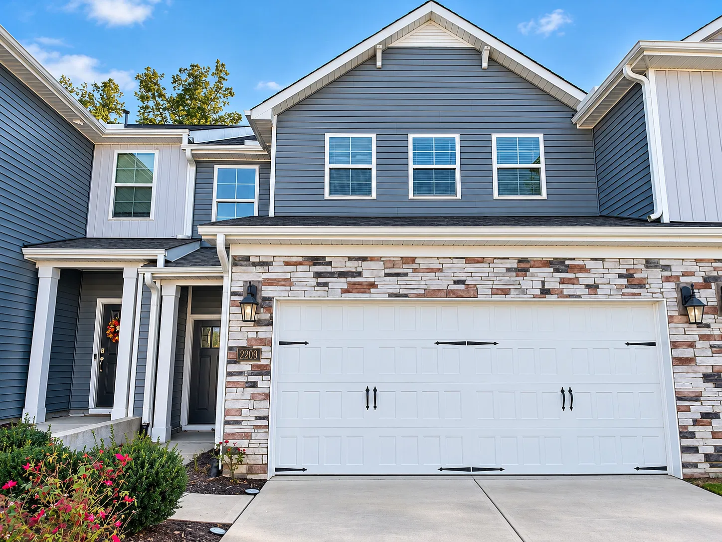 4 bed, 2.5 bath, 2240 sqft, $2,175 — Photo 1