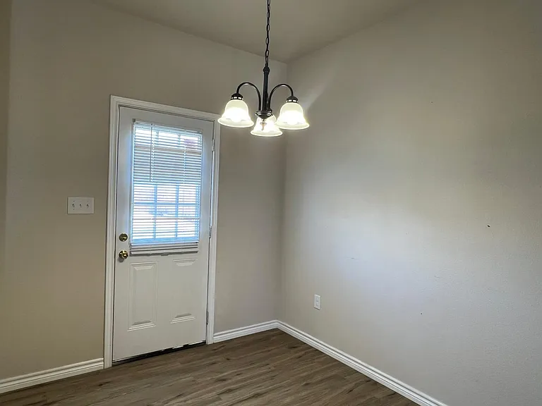 603 Crane Ave — Photo 7