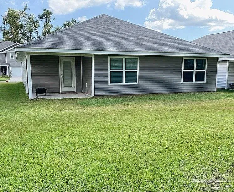 4 bed, 1787 sqft, $2,295 — Photo 2