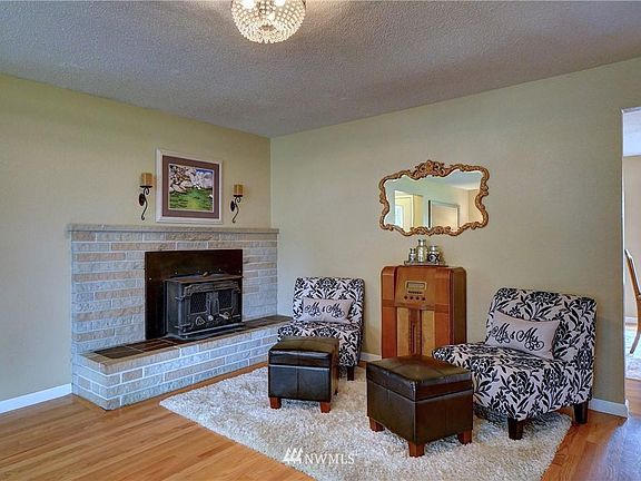 5th image of 5615 44th Ave E