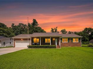 110 Bayberry Ln, Yorktown, VA 23693