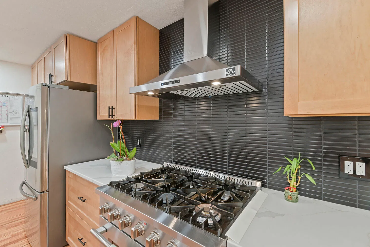 3 bed, 1242 sqft, $2,575 — Photo 1