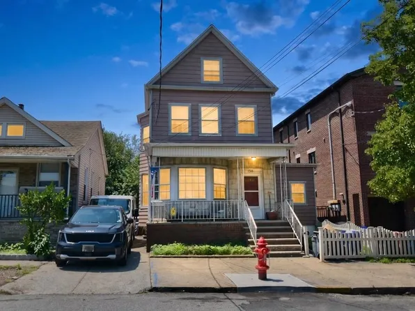 196 West 52nd Street image 1 of 13