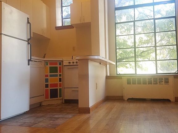 5th image of 621 W End Ave APT 2E