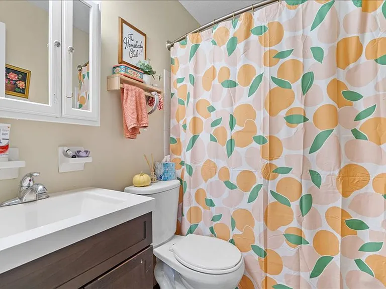 5920 Reeds Rd — Photo 5